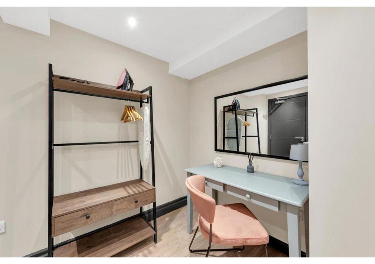 Serene Bliss - Perfect Basement For 2 Appartement Londen