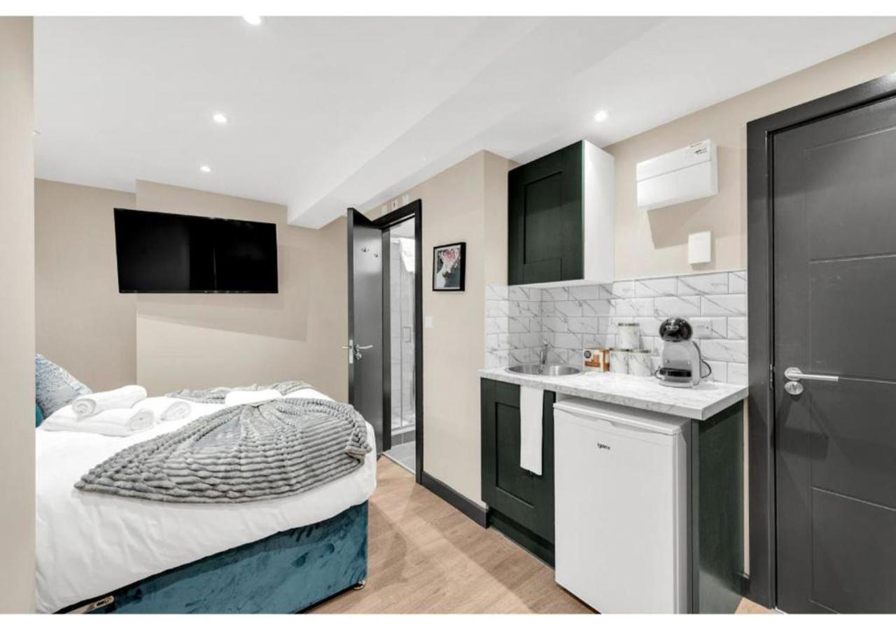 Serene Bliss - Perfect Basement For 2 Appartement Londen