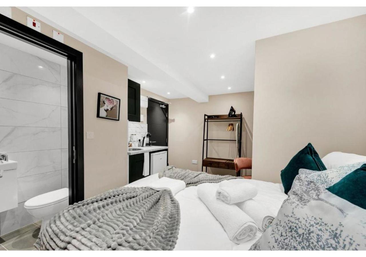Serene Bliss - Perfect Basement For 2 * Londen
